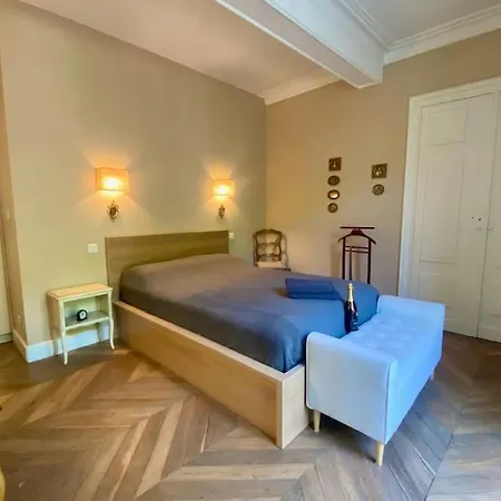 Lägenhet L'historien - Avec Balcon Coeur De Nîmes